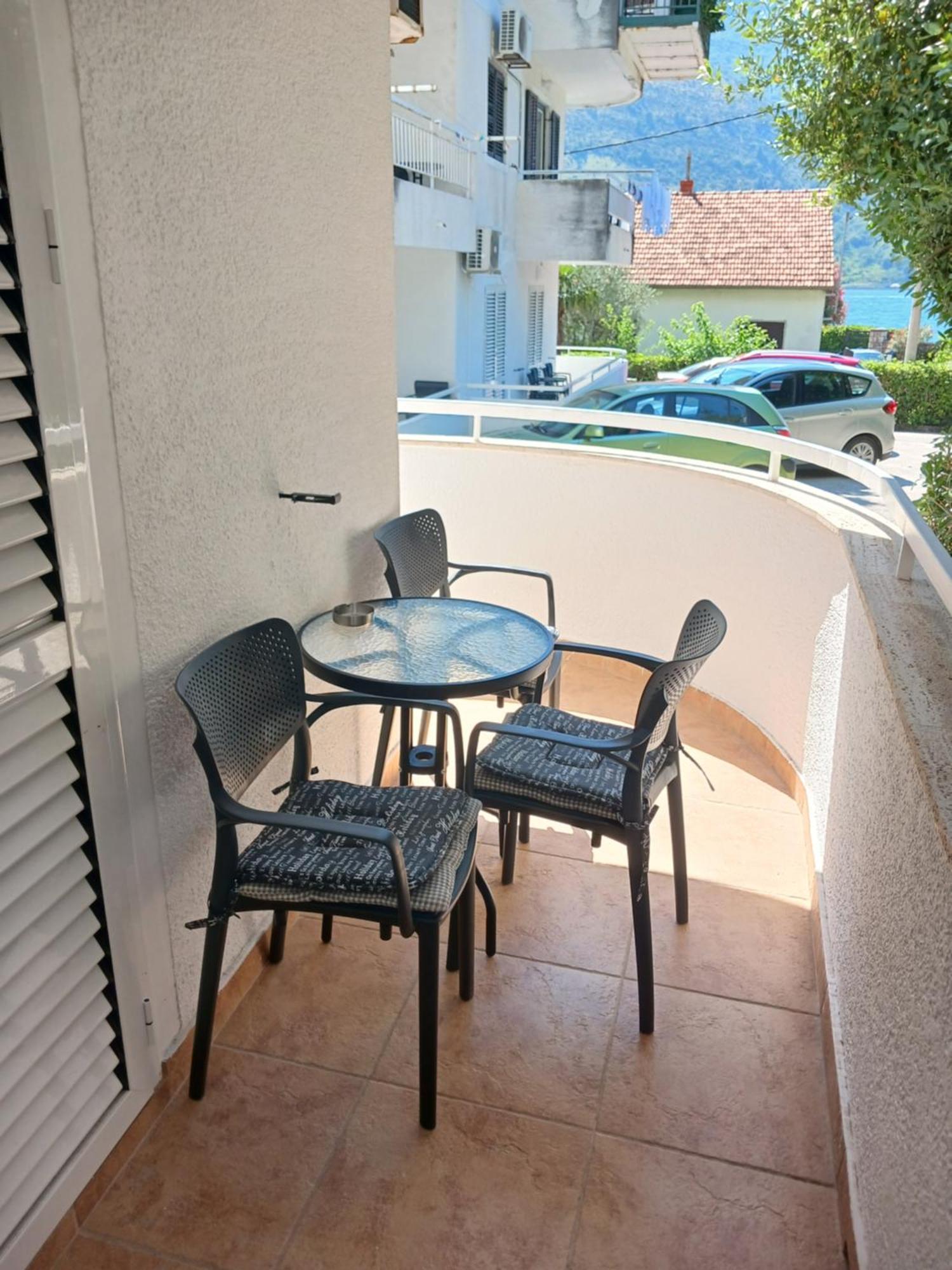 Apartments Tiha Noc קוטור מראה חיצוני תמונה