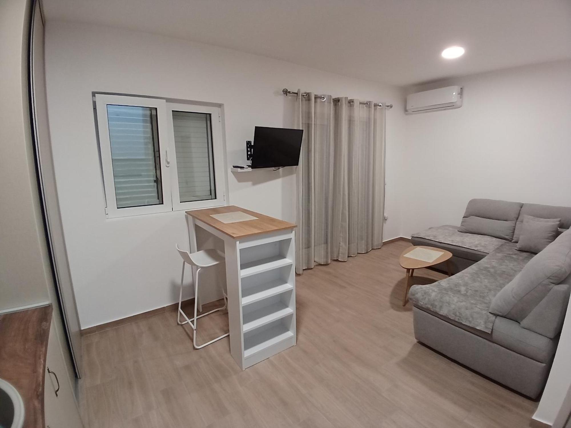 Apartments Tiha Noc קוטור מראה חיצוני תמונה