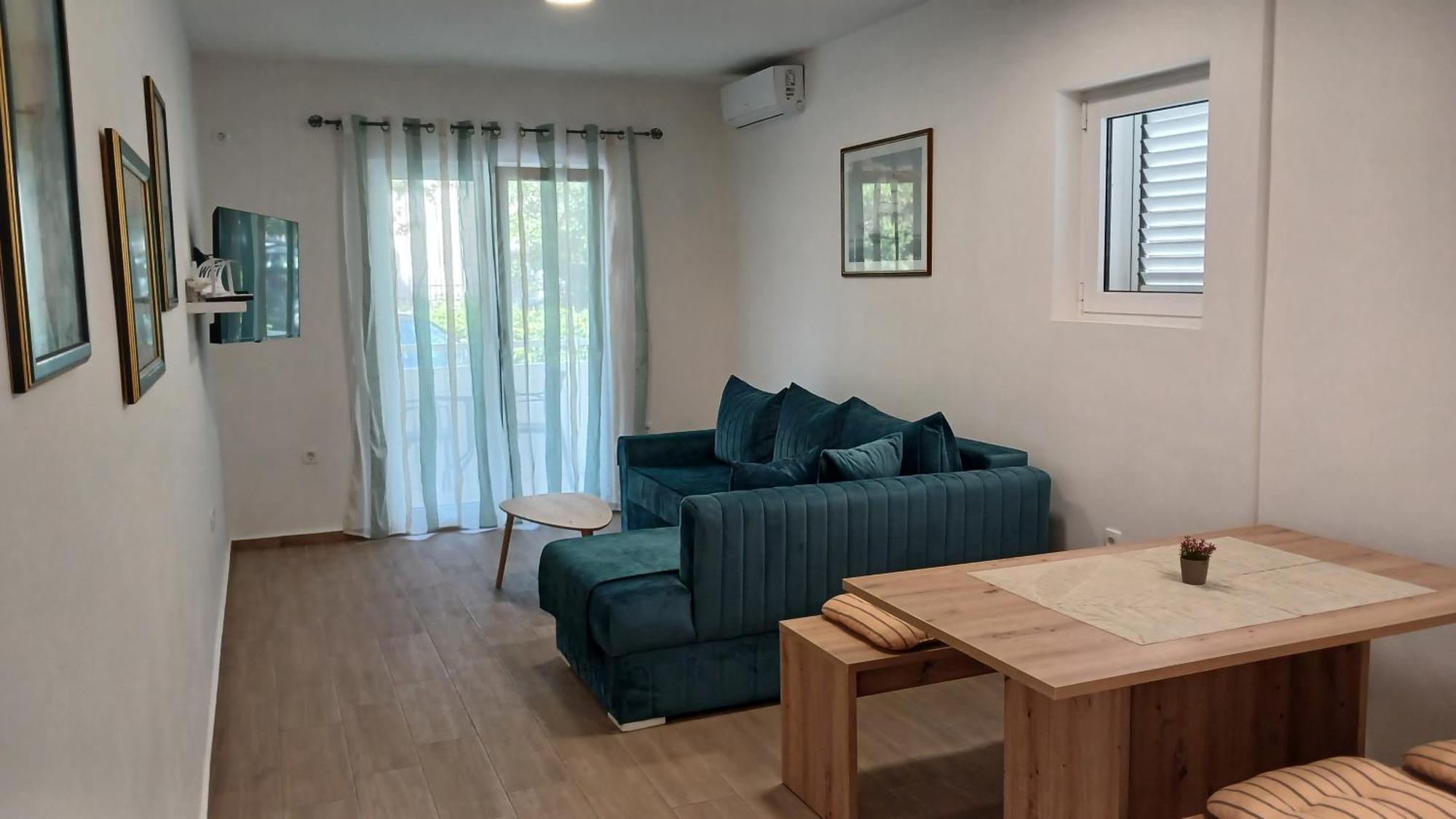 Apartments Tiha Noc קוטור מראה חיצוני תמונה